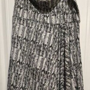 Max Studio Knee Length Skirt Size Large